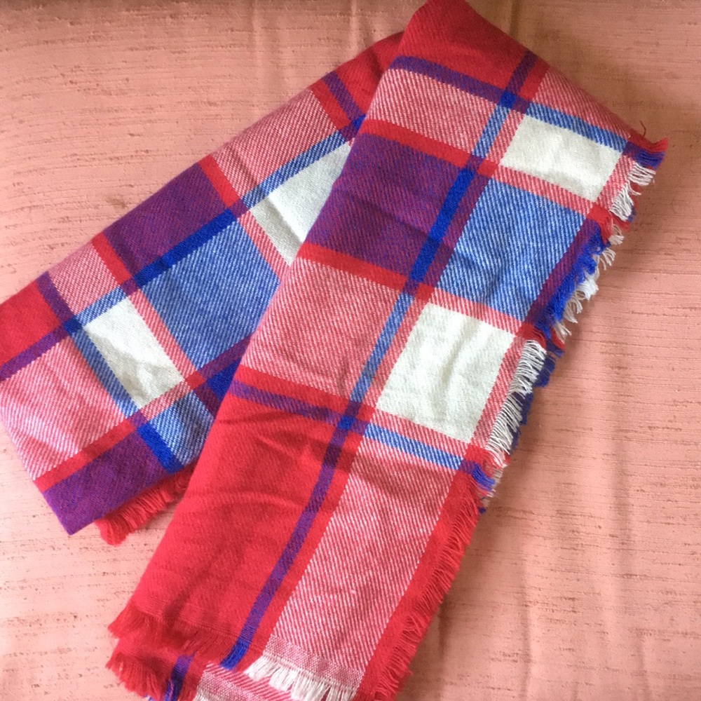 Oversize blanket scarf